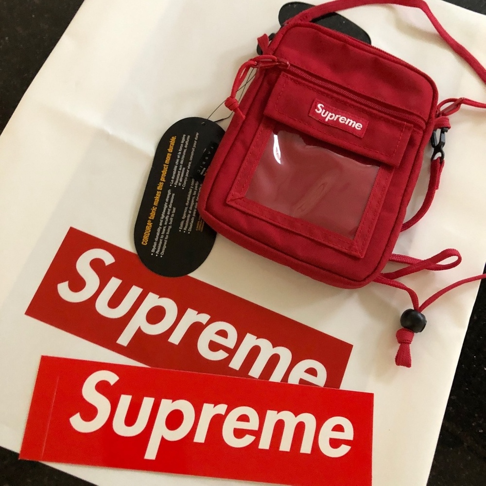 Dead stock SS19 Week 9 Red Supreme Utility